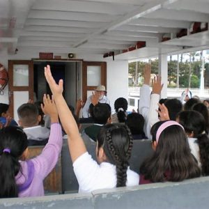 students with harbor breeze cruise educational field trips